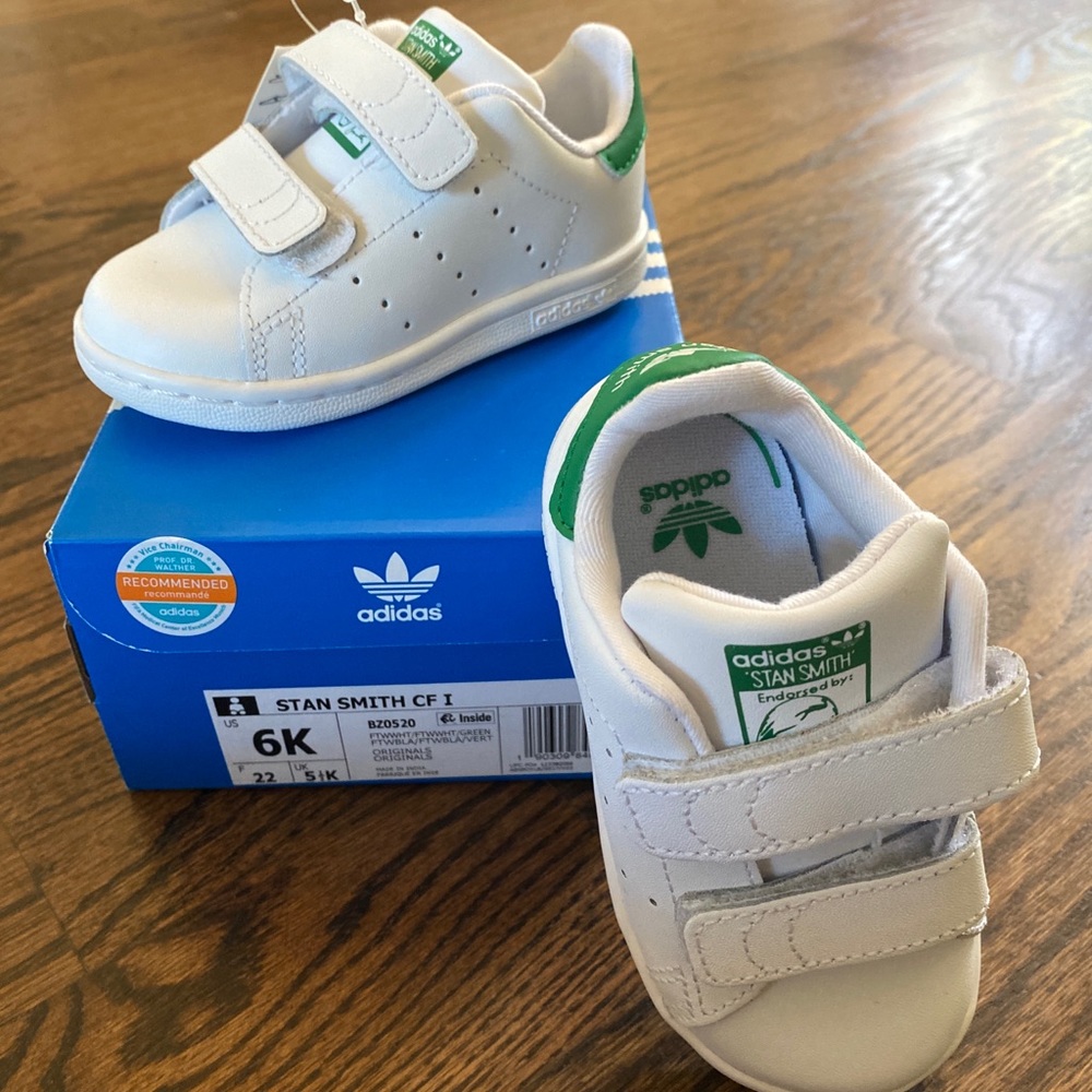 Stand Smith Adidas kid size 6